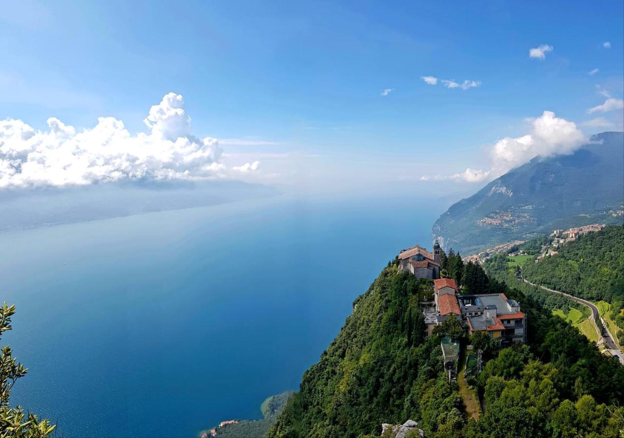 Appartamenti Benaco La Portella by Gardadomusmea Tignale Esterno foto